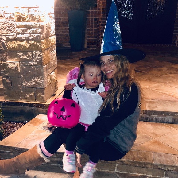 Meet your Posher, Kasey - Picture 2 of 8